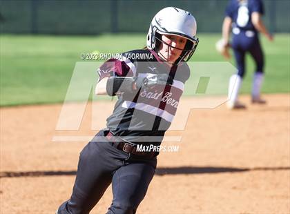 Thumbnail 2 in East Bernard vs. Lamar Consolidated photogallery.