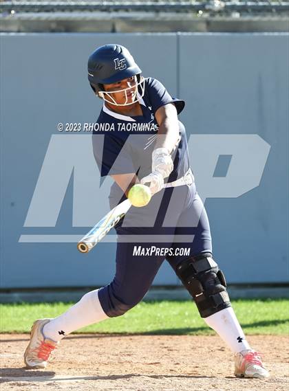 Thumbnail 2 in East Bernard vs. Lamar Consolidated photogallery.