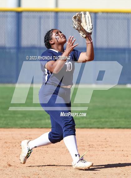 Thumbnail 1 in East Bernard vs. Lamar Consolidated photogallery.