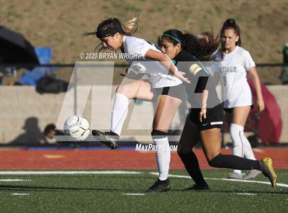 Thumbnail 2 in Santiago vs. Villa Park photogallery.