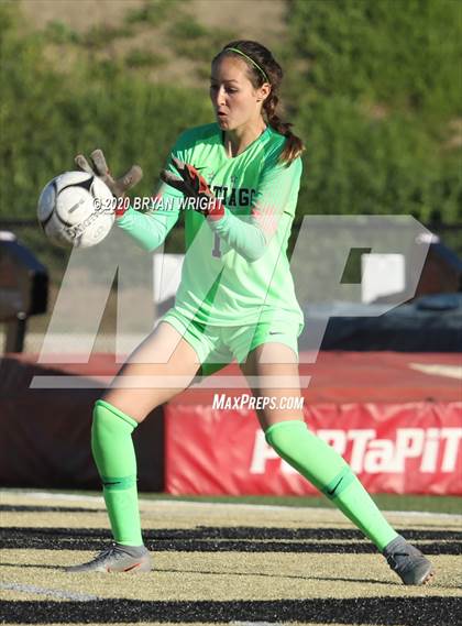 Thumbnail 3 in Santiago vs. Villa Park photogallery.