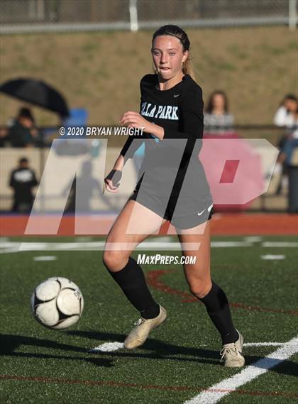 Thumbnail 3 in Santiago vs. Villa Park photogallery.