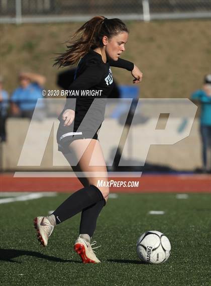 Thumbnail 2 in Santiago vs. Villa Park photogallery.