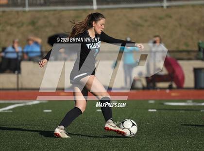 Thumbnail 3 in Santiago vs. Villa Park photogallery.