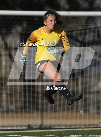 Thumbnail 2 in Santiago vs. Villa Park photogallery.
