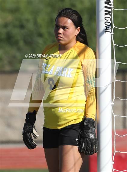 Thumbnail 3 in Santiago vs. Villa Park photogallery.