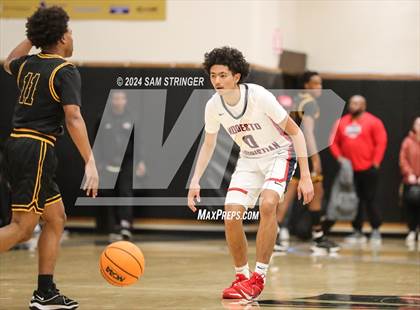 Thumbnail 2 in Bishop O'Dowd vs. Modesto Christian  (Super Saturday Showcase) photogallery.