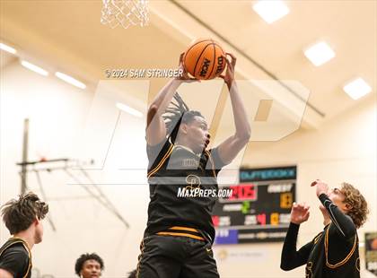Thumbnail 1 in Bishop O'Dowd vs. Modesto Christian  (Super Saturday Showcase) photogallery.