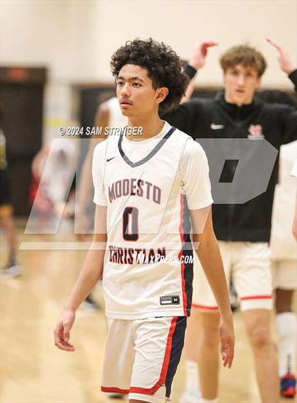Thumbnail 3 in Bishop O'Dowd vs. Modesto Christian  (Super Saturday Showcase) photogallery.