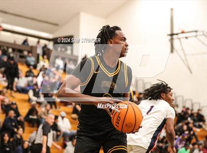 Thumbnail 2 in Bishop O'Dowd vs. Modesto Christian  (Super Saturday Showcase) photogallery.