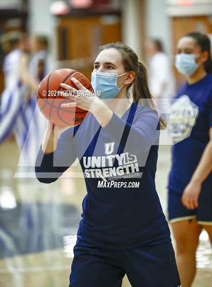 Thumbnail 3 in University vs South Putnam (IHSAA 2A Regional Final) photogallery.