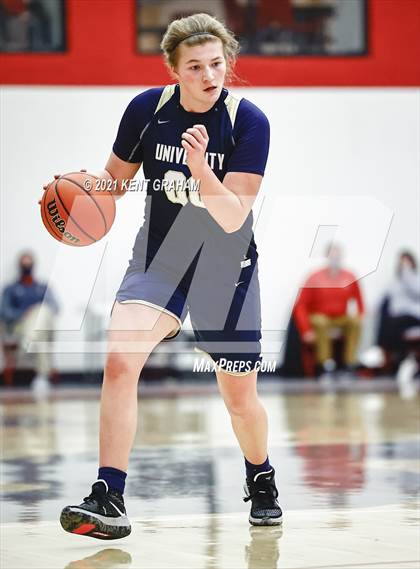 Thumbnail 2 in University vs South Putnam (IHSAA 2A Regional Final) photogallery.