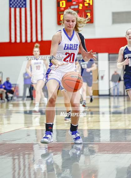 Thumbnail 1 in University vs South Putnam (IHSAA 2A Regional Final) photogallery.
