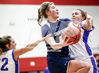 Thumbnail 1 in University vs South Putnam (IHSAA 2A Regional Final) photogallery.