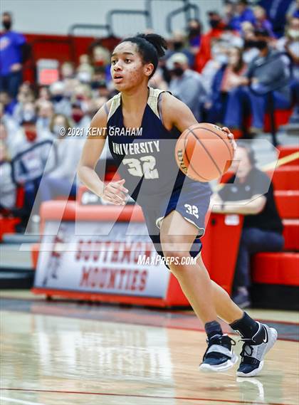 Thumbnail 2 in University vs South Putnam (IHSAA 2A Regional Final) photogallery.