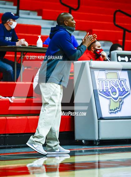 Thumbnail 2 in University vs South Putnam (IHSAA 2A Regional Final) photogallery.