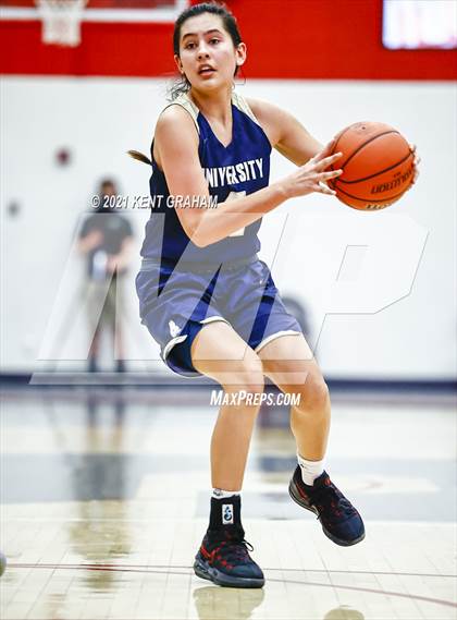 Thumbnail 1 in University vs South Putnam (IHSAA 2A Regional Final) photogallery.