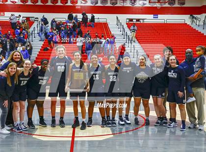 Thumbnail 3 in University vs South Putnam (IHSAA 2A Regional Final) photogallery.