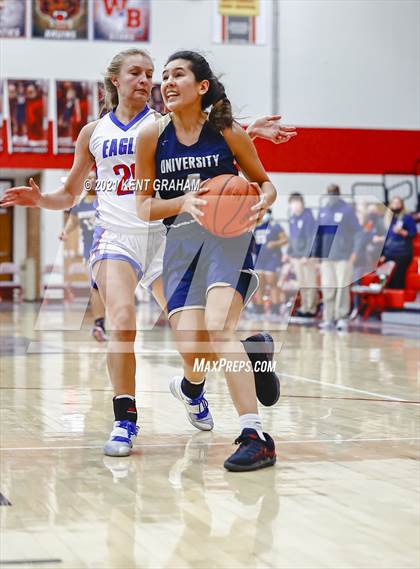 Thumbnail 2 in University vs South Putnam (IHSAA 2A Regional Final) photogallery.