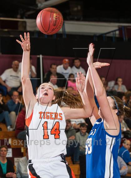 Thumbnail 2 in Granby @ South Hadley (Spalding Hoophall Classic) photogallery.