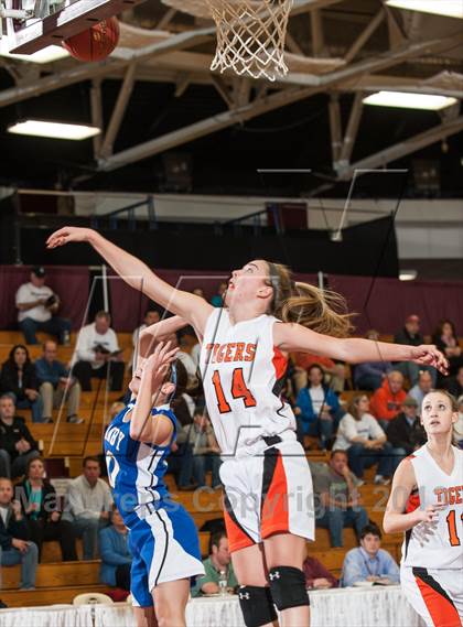 Thumbnail 2 in Granby @ South Hadley (Spalding Hoophall Classic) photogallery.