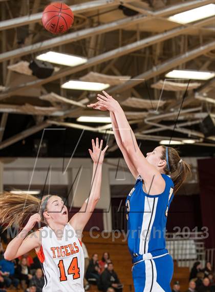 Thumbnail 1 in Granby @ South Hadley (Spalding Hoophall Classic) photogallery.
