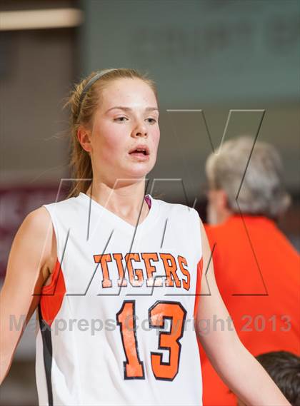 Thumbnail 2 in Granby @ South Hadley (Spalding Hoophall Classic) photogallery.
