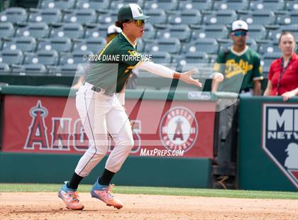 Thumbnail 1 in Santa Ana vs Long Beach Poly (Halo Classic) photogallery.