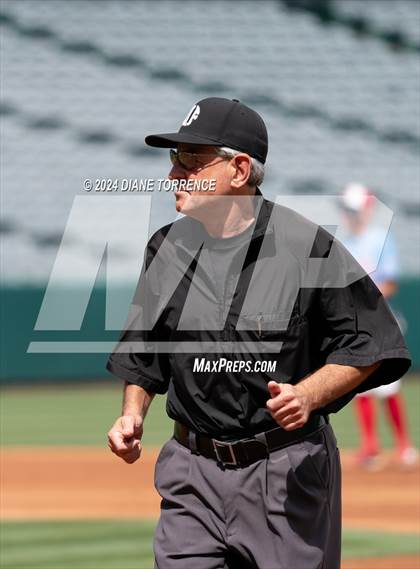 Thumbnail 1 in Santa Ana vs Long Beach Poly (Halo Classic) photogallery.