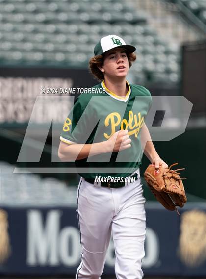 Thumbnail 1 in Santa Ana vs Long Beach Poly (Halo Classic) photogallery.