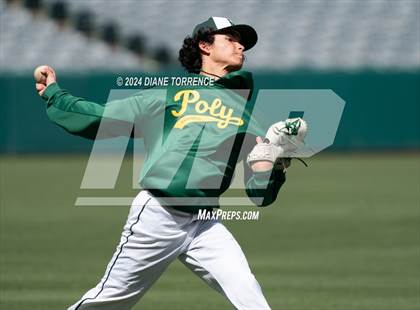 Thumbnail 1 in Santa Ana vs Long Beach Poly (Halo Classic) photogallery.