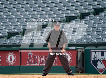 Thumbnail 1 in Santa Ana vs Long Beach Poly (Halo Classic) photogallery.