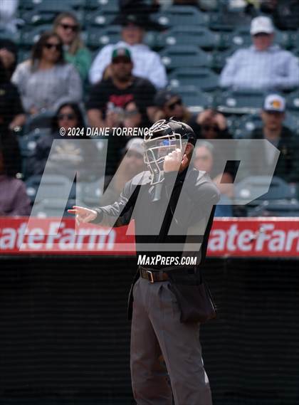 Thumbnail 1 in Santa Ana vs Long Beach Poly (Halo Classic) photogallery.