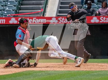 Thumbnail 1 in Santa Ana vs Long Beach Poly (Halo Classic) photogallery.