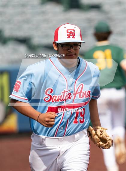 Thumbnail 3 in Santa Ana vs Long Beach Poly (Halo Classic) photogallery.