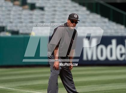 Thumbnail 1 in Santa Ana vs Long Beach Poly (Halo Classic) photogallery.