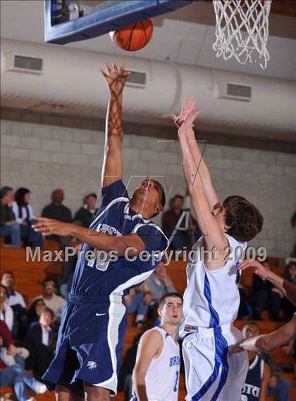 Thumbnail 2 in Rancho Bernardo vs Vista del Lago (MaxPreps Holiday Classic) photogallery.
