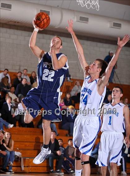 Thumbnail 2 in Rancho Bernardo vs Vista del Lago (MaxPreps Holiday Classic) photogallery.