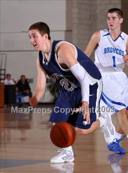 Thumbnail 1 in Rancho Bernardo vs Vista del Lago (MaxPreps Holiday Classic) photogallery.