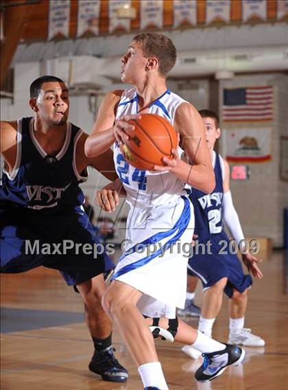 Thumbnail 2 in Rancho Bernardo vs Vista del Lago (MaxPreps Holiday Classic) photogallery.