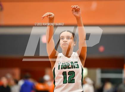 Thumbnail 1 in IHSAA Sectional Semi-Final Frankton vs. Yorktown photogallery.