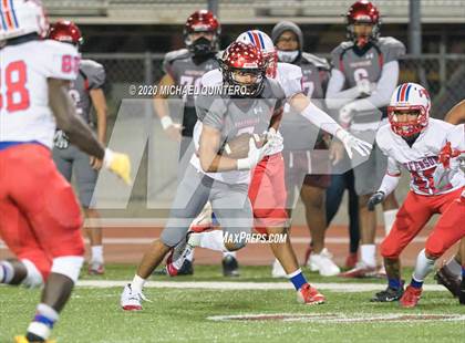 Thumbnail 3 in Southside vs. Jefferson (UIL Class 5A Bi-District Playoff) photogallery.