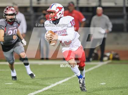 Thumbnail 2 in Southside vs. Jefferson (UIL Class 5A Bi-District Playoff) photogallery.