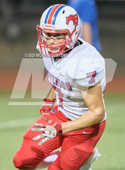 Thumbnail 2 in Southside vs. Jefferson (UIL Class 5A Bi-District Playoff) photogallery.
