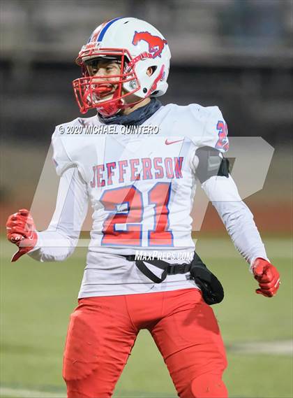 Thumbnail 2 in Southside vs. Jefferson (UIL Class 5A Bi-District Playoff) photogallery.