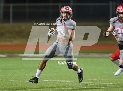 Thumbnail 3 in Southside vs. Jefferson (UIL Class 5A Bi-District Playoff) photogallery.