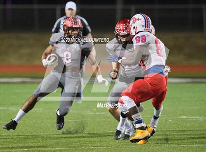 Thumbnail 1 in Southside vs. Jefferson (UIL Class 5A Bi-District Playoff) photogallery.