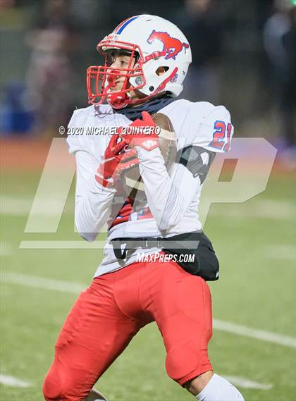 Thumbnail 1 in Southside vs. Jefferson (UIL Class 5A Bi-District Playoff) photogallery.