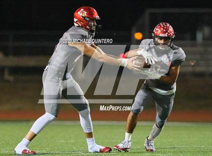 Thumbnail 1 in Southside vs. Jefferson (UIL Class 5A Bi-District Playoff) photogallery.