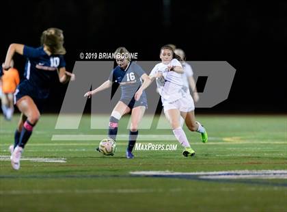 Thumbnail 3 in Bainbridge @ Eastside Catholic photogallery.